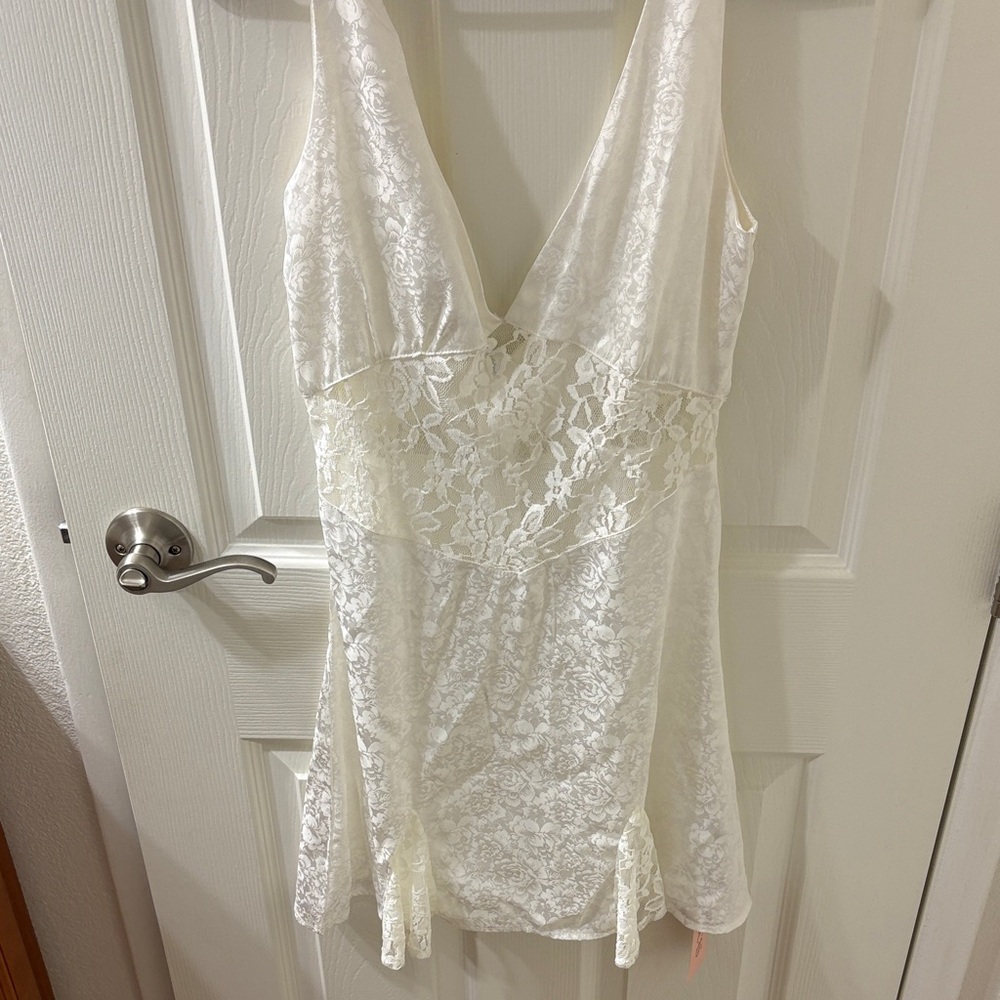 White Lace V-Neck Women's Dress